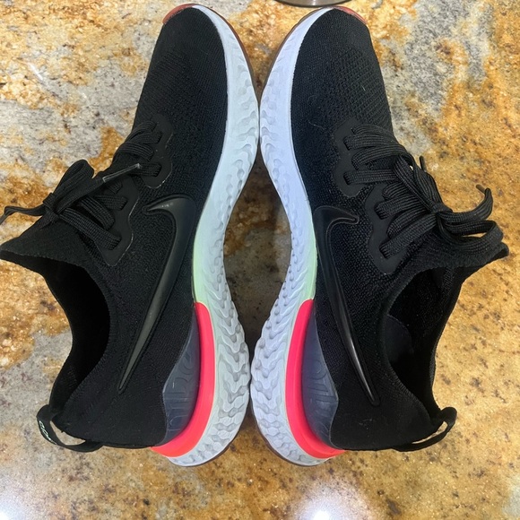 Nike Epic React size 9 - Picture 7 of 9